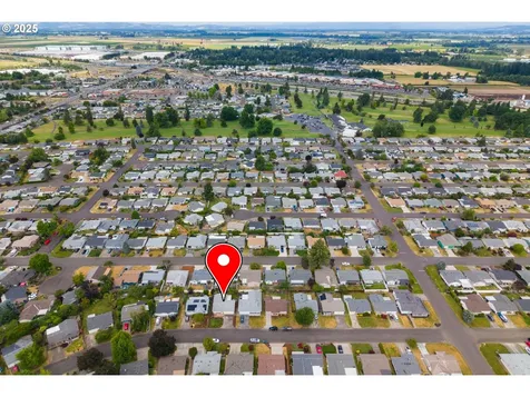 1499 Walton Way Woodburn OR 97071