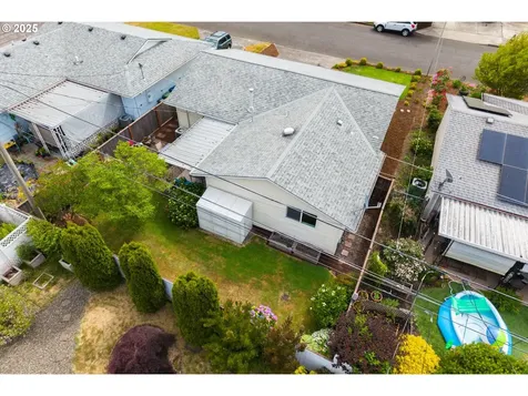 1499 Walton Way Woodburn OR 97071