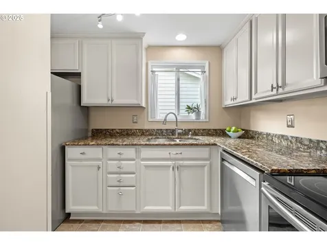 1499 Walton Way Woodburn OR 97071