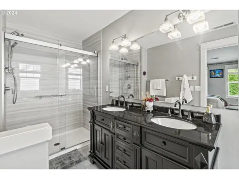 18401 Se 44th Lane Vancouver WA 98683