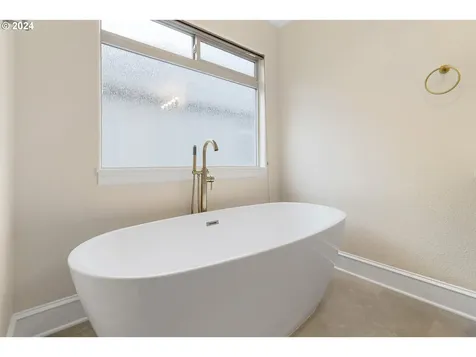 13184 SW Shakespeare Street Portland OR 97224