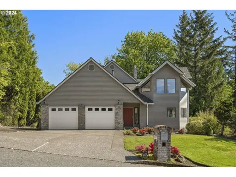 8320 NW Reed Drive Portland OR 97229