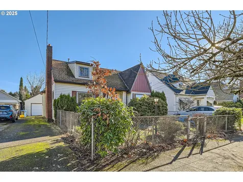 4214 NE 23rd Avenue Portland OR 97211