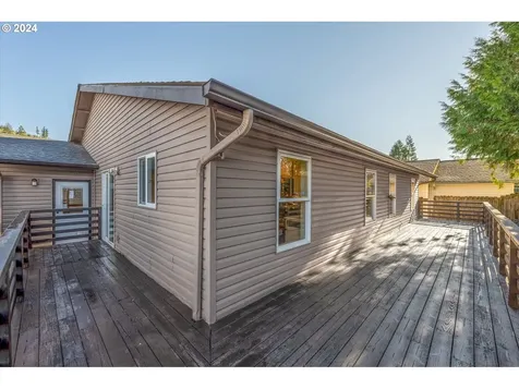 155 Greystone Road Kalama WA 98625