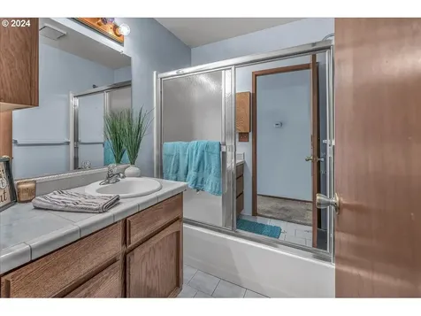 1800 9th Street Columbia City OR 97018