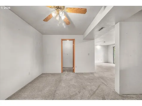 1800 9th Street Columbia City OR 97018
