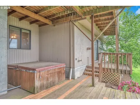 1800 9th Street Columbia City OR 97018