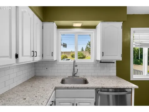 8514 Ne Multnomah Street Portland OR 97220