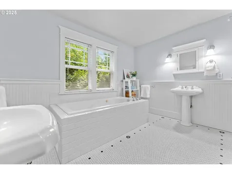 3084 Dillon Lane West Linn OR 97068