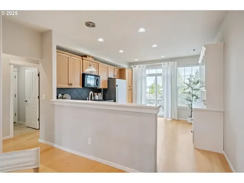 660 NE 73rd Avenue Hillsboro OR 97124