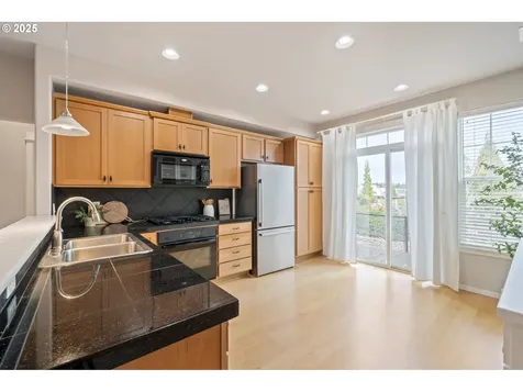 660 NE 73rd Avenue Hillsboro OR 97124