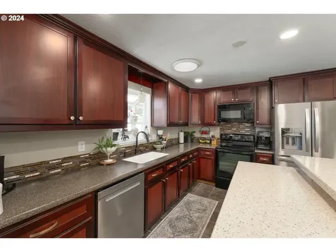 120 Se Park Street Winston OR 97496