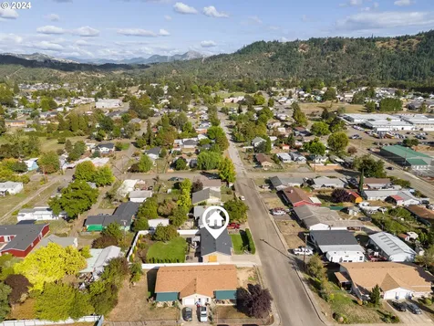 120 Se Park Street Winston OR 97496
