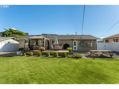 120 Se Park Street Winston OR 97496
