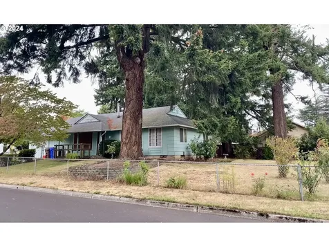 2013 Ne Roberts Court Gresham OR 97030