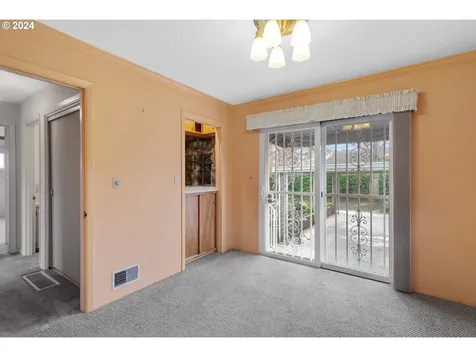 9104 SE Mill Street Portland OR 97216