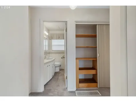 9104 SE Mill Street Portland OR 97216