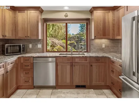 13619 NW 14th Place Vancouver WA 98685