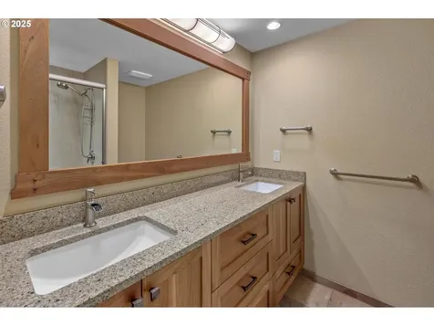 13619 NW 14th Place Vancouver WA 98685