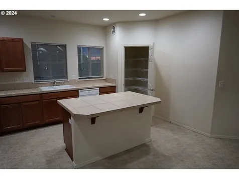 1416 NE 87th Circle Vancouver WA 98665