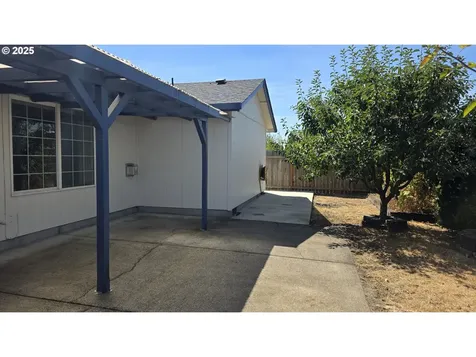 4072 Forsythia Street Springfield OR 97478