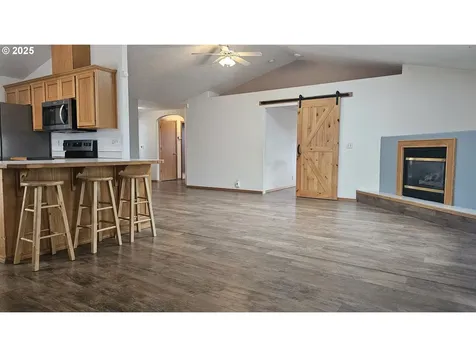 4072 Forsythia Street Springfield OR 97478