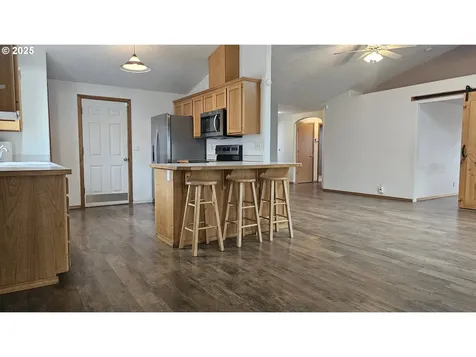 4072 Forsythia Street Springfield OR 97478