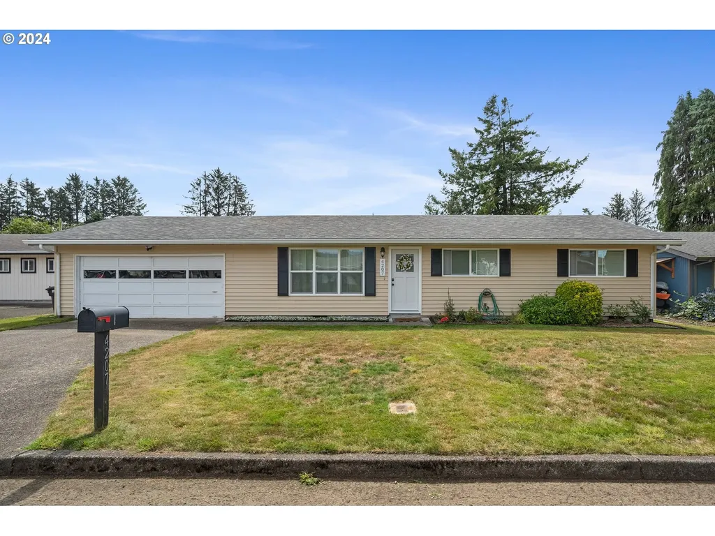 4207 Filbert Street Tillamook OR 97141