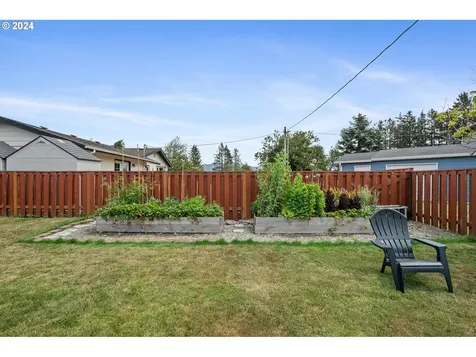 4207 Filbert Street Tillamook OR 97141