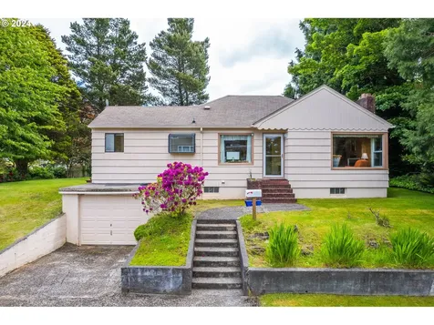 1594 6th Street Astoria OR 97103