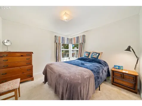 1594 6th Street Astoria OR 97103