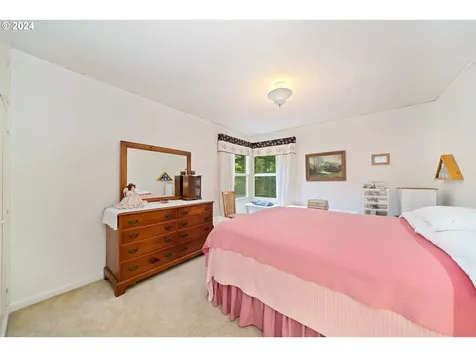 1594 6th Street Astoria OR 97103