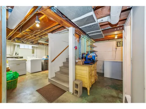 1594 6th Street Astoria OR 97103