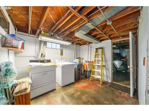 1594 6th Street Astoria OR 97103