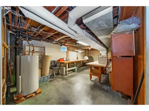 1594 6th Street Astoria OR 97103