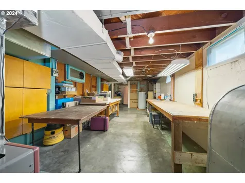 1594 6th Street Astoria OR 97103