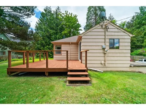 1594 6th Street Astoria OR 97103