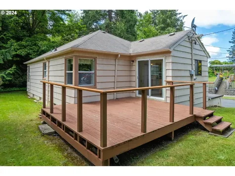 1594 6th Street Astoria OR 97103