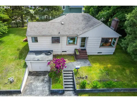 1594 6th Street Astoria OR 97103