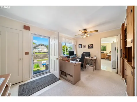 1594 6th Street Astoria OR 97103