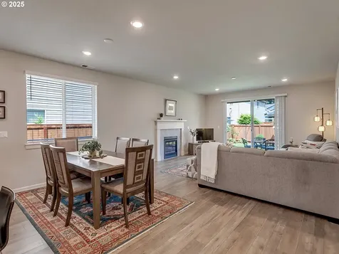 472 SW 16th Avenue Canby OR 97013