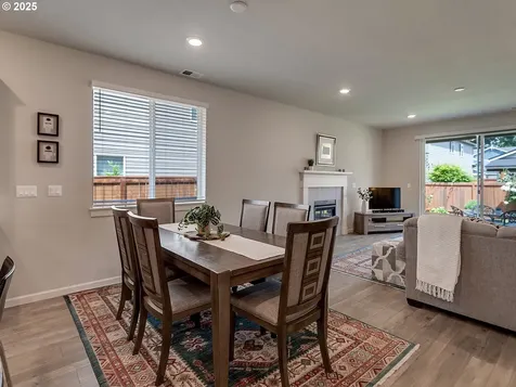 472 SW 16th Avenue Canby OR 97013