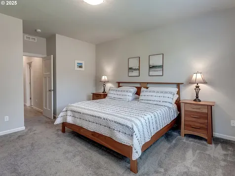 472 SW 16th Avenue Canby OR 97013