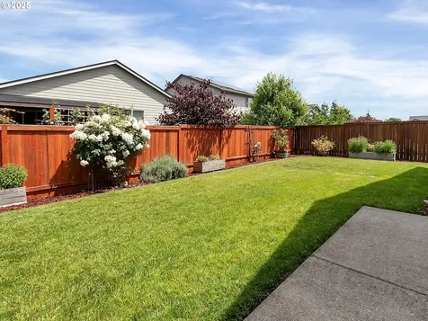 472 SW 16th Avenue Canby OR 97013