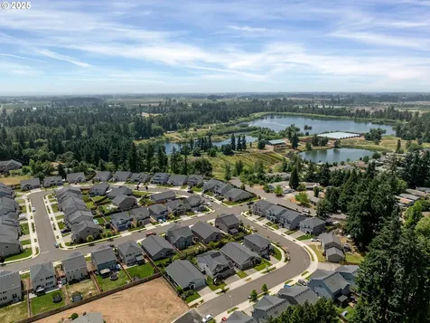 472 SW 16th Avenue Canby OR 97013