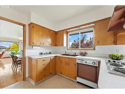 3320 NE 132nd Avenue Portland OR 97230
