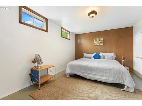 3320 NE 132nd Avenue Portland OR 97230