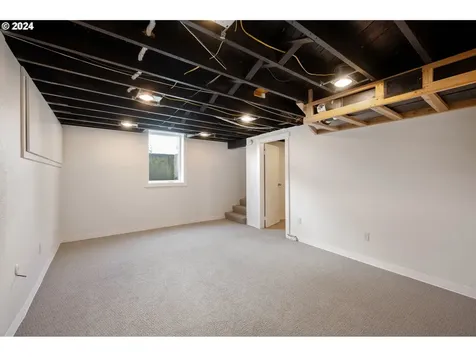 146 SE 75th Avenue Portland OR 97215