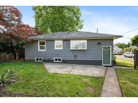 146 SE 75th Avenue Portland OR 97215