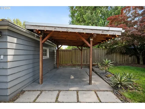 146 SE 75th Avenue Portland OR 97215